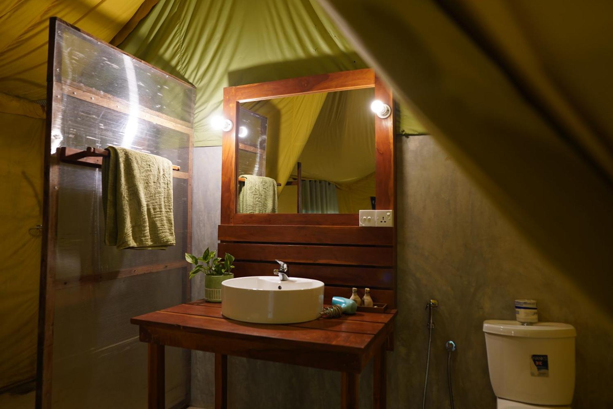 River Glamping By Gaga Bees 우다왈라웨 외부 사진