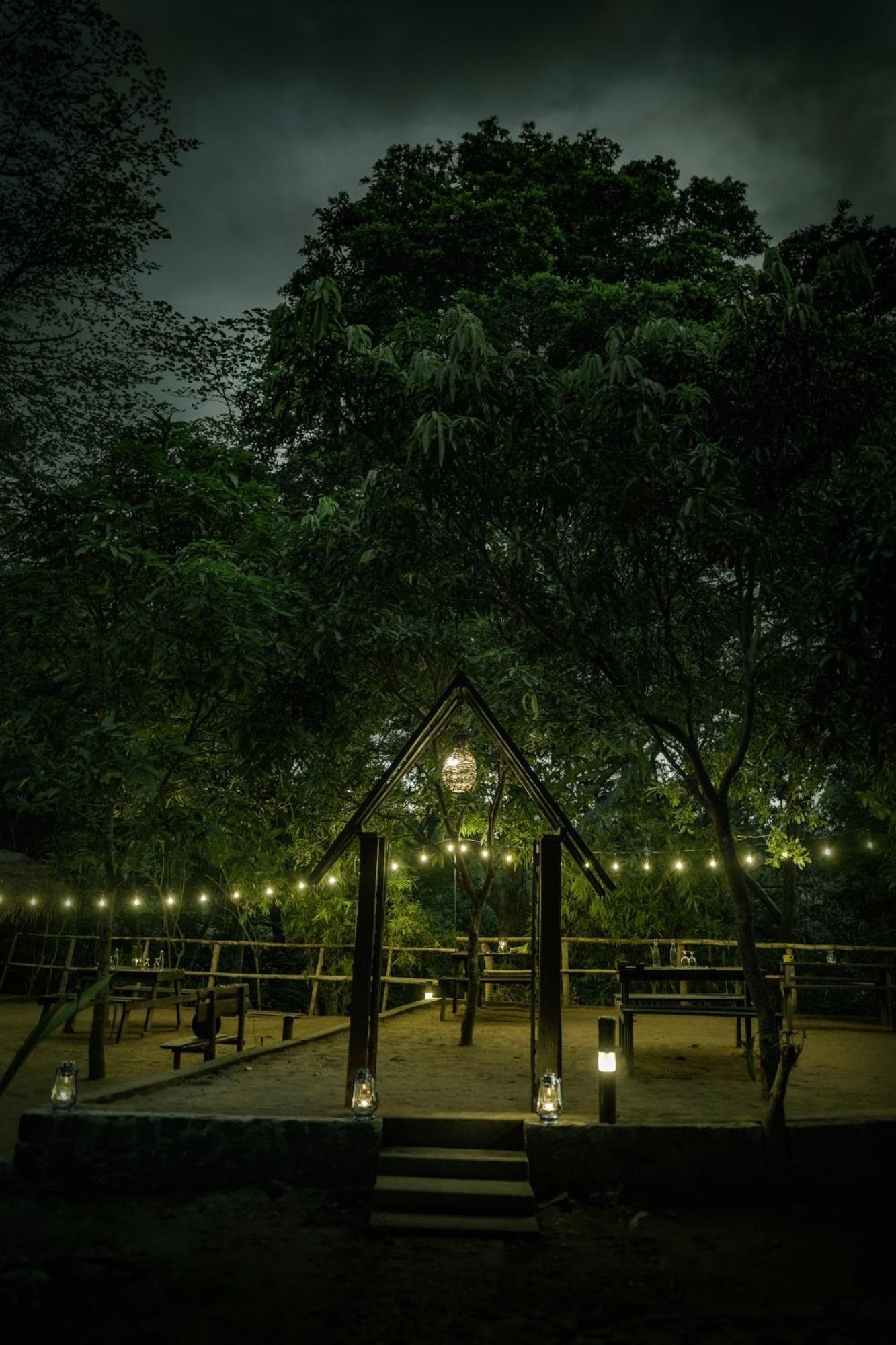 River Glamping By Gaga Bees 우다왈라웨 외부 사진