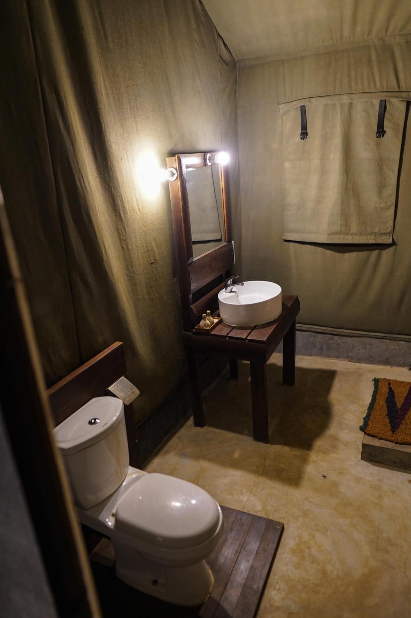 River Glamping By Gaga Bees 우다왈라웨 외부 사진